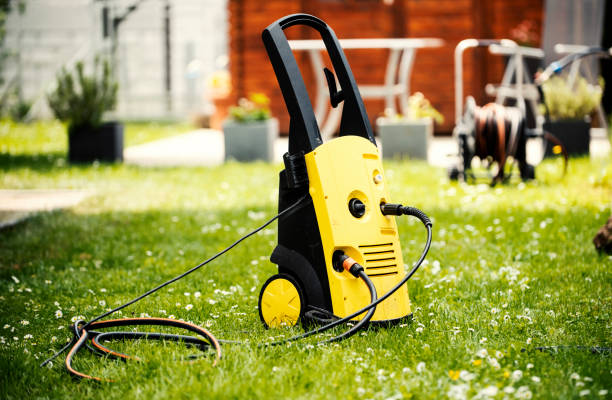 Best Animal Enclosure Cleaning  in Delphos, OH